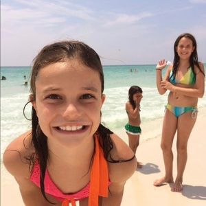 Meet your Posher, Caroline